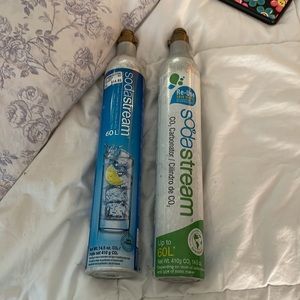 2 Empty soda stream canisters 60 L